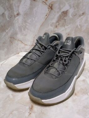Men's Gray Athletic Sneakers - Brand Unspecified